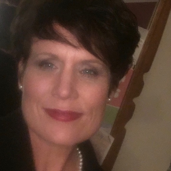 Meet your Posher, Susan - Picture 2 of 2